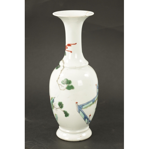 588 - A 19TH CENTURY CHINESE FAMILLE VERTE VASE with figures in a garden setting (25cm high )