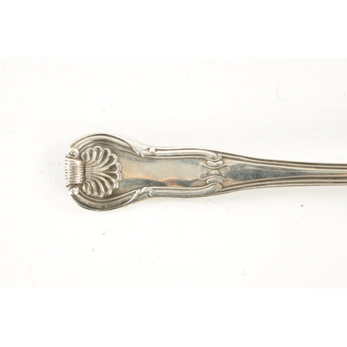 692 - A PAIR OF REGENCY IRISH SILVER HOURGLASS TABLESPOONS app. Weight 174g - Samuel Beere, Dublin. 1822. ... 