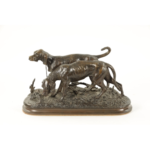 1018 - CHRISTOPE FRATIN (1801 - 1864). A 19TH CENTURY BRONZE ANIMALIER SCULPTURE depicting two Pointers on ... 