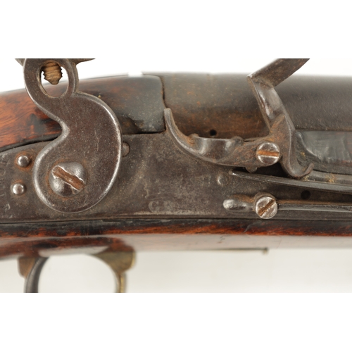 806 - A BRITISH HEAVY CAVALRY FLINTLOCK CARBINE BY TOWER having a browned sighted barrel, flat bevelled lo... 