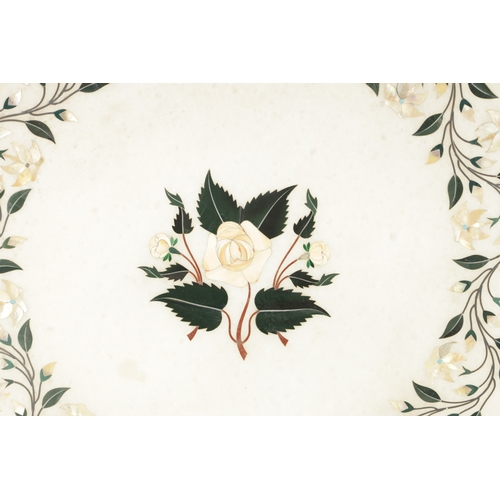 918 - A 19TH CENTURY ITALIAN ALABASTER PIETRA DURA INLAID HANGING PLAQUE inlaid with marble and mother of ... 