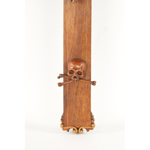 979 - A GOOD 19TH CENTURY CARVED WALNUT CORPUS CRISTI of large size with box wood inlaid cross. (90cm over... 