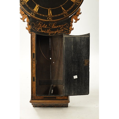 1326 - ROBERT SWAN, BRIDLINGTON. A GEORGE III LACQUERED CHINOISERIE TAVERN CLOCK OF SMALL PROPORTIONS the c... 