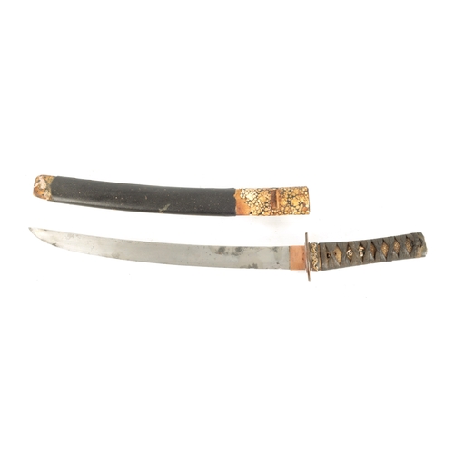132 - A JAPANESE TANTO with leather-covered scabbard and shagreen collar (53cm long)