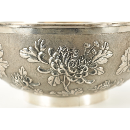 165 - A LATE 19TH CENTURY CHINESE EXPORT SILVER BOWL BY WANG HING. Having a raised rim and hallmarked circ... 