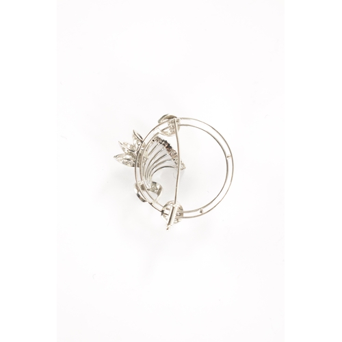 292 - A STYLISH 14CT WHITE GOLD DIAMOND BROOCH with a spray of flowers on a double-banded ring. Total weig... 