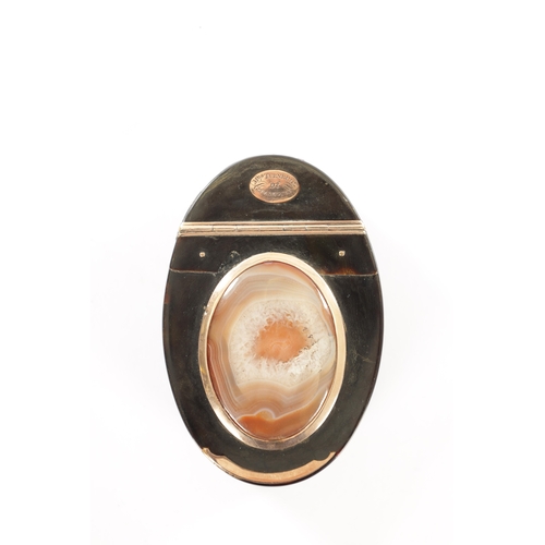 314 - AN EARLY 19TH CENTURY GOLD MOUNTED AGATE AND TORTOISESHELL SNUFF BOX With oval cartouche inscribed 