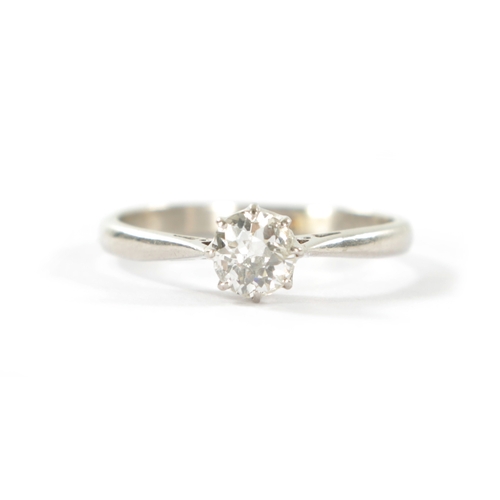 323 - AN 18CT WHITE GOLD DIAMOND SOLITAIRE RING. The brilliant cut diamond app. 0.40 points, total weight ... 