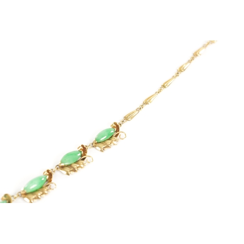 370 - A CHINESE 18CT GOLD AND JADE NECKLACE AND EARRINGS SET with lozenge-shaped jade links and matching e... 