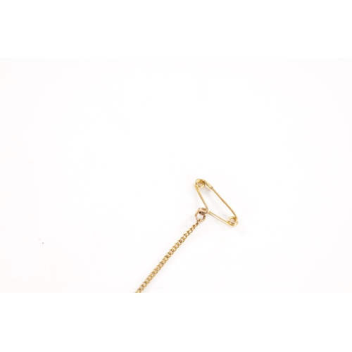 378 - AN EQUESTRIAN 9CT GOLD TURQUOISE AND PEARL BROOCH Modelled as a riding crop and horseshoe with safet... 