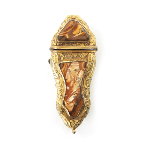 389 - A 19TH CENTURY GILT BRASS AND AGATE INLAID ETUI CASE (10cm high)