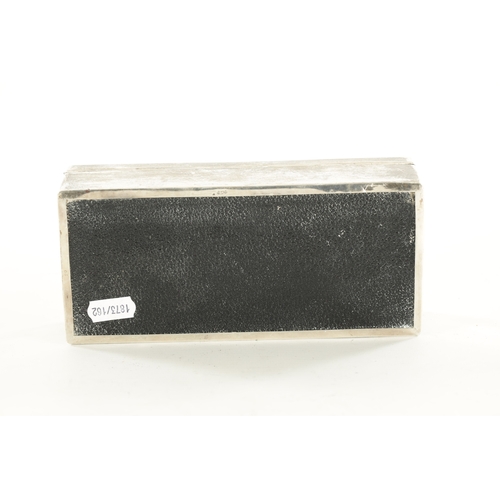 421 - A GEORGE V SILVER CIGARETTE BOX with hinged slide and fitted wooden interior. (19cm wide)