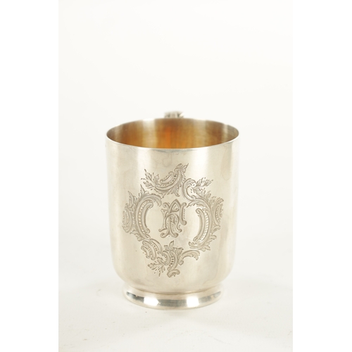 435 - A VICTORIAN GILT SILVER CHRISTENING CUP IN FITTED CASE by Walker & Hall, Sheffield, 1893, 144g. (8cm... 