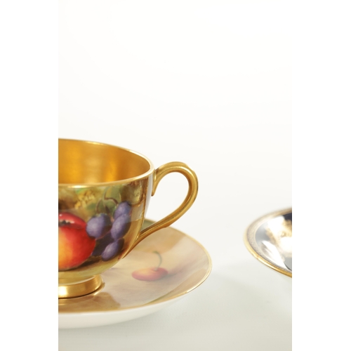 51 - A COLLECTION OF ROYAL WORCESTER INCLUDING FRUIT WORCESTER CUP AND SAUCER