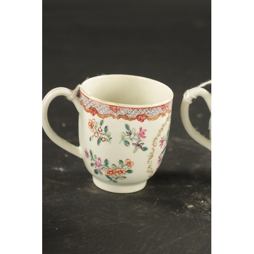 113 - A COLLECTION OF FOUR WORCESTER COFFEE CUPS CIRCA 1770 WITH ENAMELLED DECORATION (7cm high)