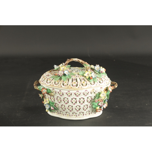 139 - A WORCESTER PORCELAIN CHESTNUT BASKET AND COVER WITH ENAMELLED FLOWER DECORATION CIRCA 1770 (20cm wi... 