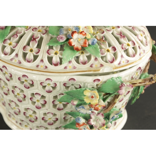 139 - A WORCESTER PORCELAIN CHESTNUT BASKET AND COVER WITH ENAMELLED FLOWER DECORATION CIRCA 1770 (20cm wi... 