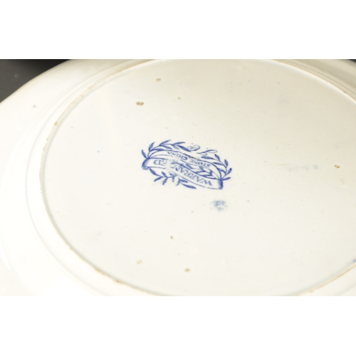 174 - A LARGE EARLY 19TH CENTURY PEARLWARE BOWL printed with a willow pattern and eight plates. (28cm diam... 