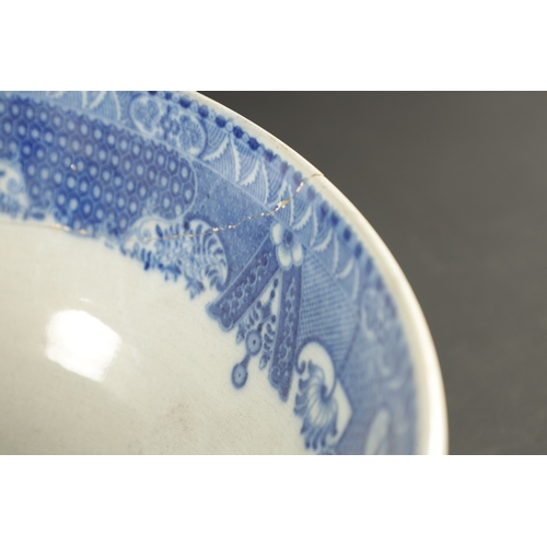 174 - A LARGE EARLY 19TH CENTURY PEARLWARE BOWL printed with a willow pattern and eight plates. (28cm diam... 