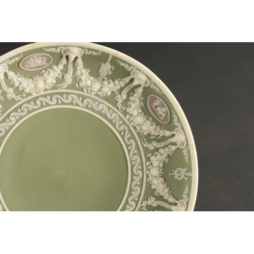 198 - A WEDGEWOOD THREE-COLOUR COFFEE CAN AND SAUCER CIRCA 1840 (7cm high)