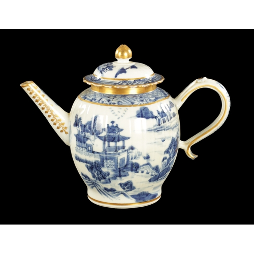 22 - A LATE 18TH CENTURY CHINESE PORCELAIN TEAPOT (19cm high)