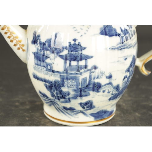 22 - A LATE 18TH CENTURY CHINESE PORCELAIN TEAPOT (19cm high)