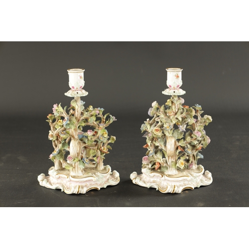 224 - A PAIR OF 19TH CENTURY MEISSEN CANDLESTICKS (23cm high)