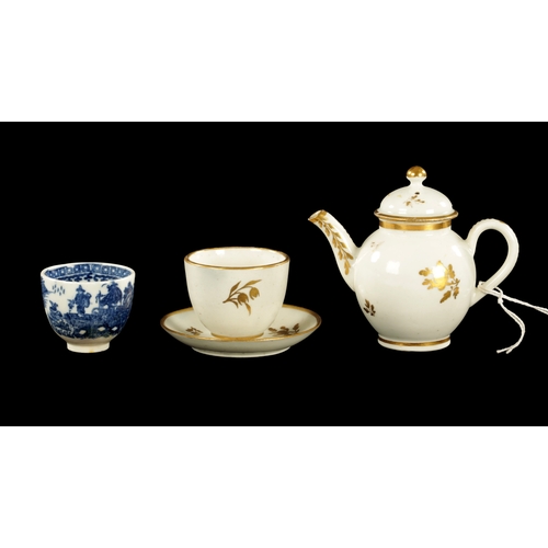 235 - A LATE 18TH CENTURY CAUGHLEY TOY TEAPOT, TEABOWL AND SAUCER WITH TEABOWL (8cm high and smaller)