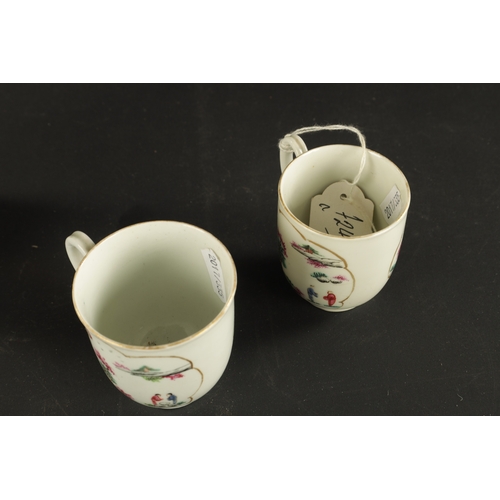 243 - TWO WORCESTER PORCELAIN CUPS CIRCA 1770 painted with the stag hunt pattern (6.5cm high)