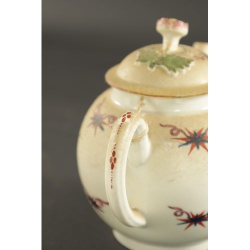 267 - A LATE 18TH CENTURY WORCESTER PORCELAIN TEAPOT in the thunder and lightning pattern. (15cm high)