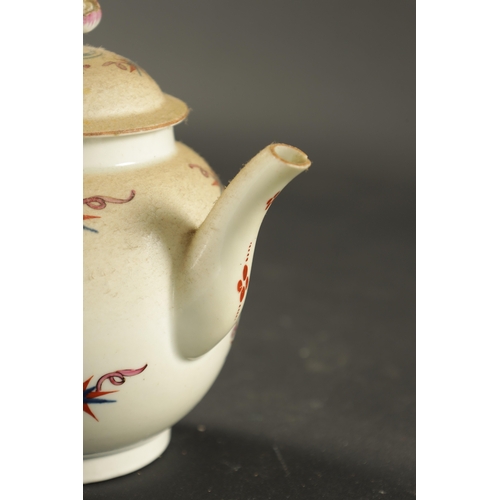 267 - A LATE 18TH CENTURY WORCESTER PORCELAIN TEAPOT in the thunder and lightning pattern. (15cm high)