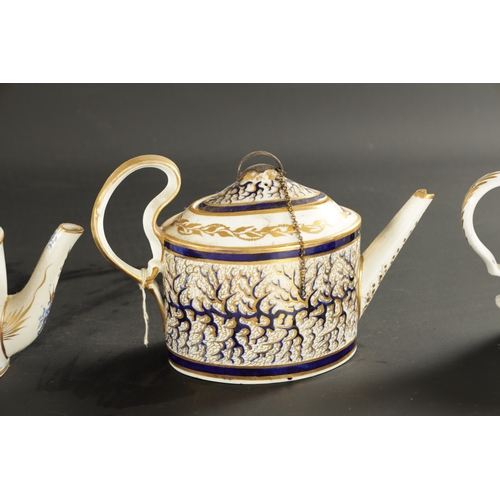 289 - THREE LATE 18TH CENTURY ENGLISH PORCELAIN TEAPOTS AND TWO PEARLWARE COFFEE POTS (28cm high and small... 