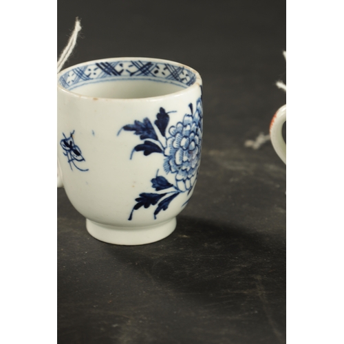 290 - LOWESTOFT PORCELAIN CUP ENAMELLED WITH FLOWERS AND CUP PAINTED IN BLUE WITH A CHINESE GARDEN SCENE C... 