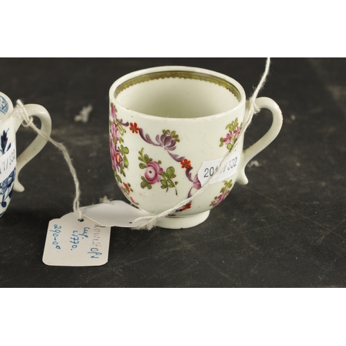 290 - LOWESTOFT PORCELAIN CUP ENAMELLED WITH FLOWERS AND CUP PAINTED IN BLUE WITH A CHINESE GARDEN SCENE C... 