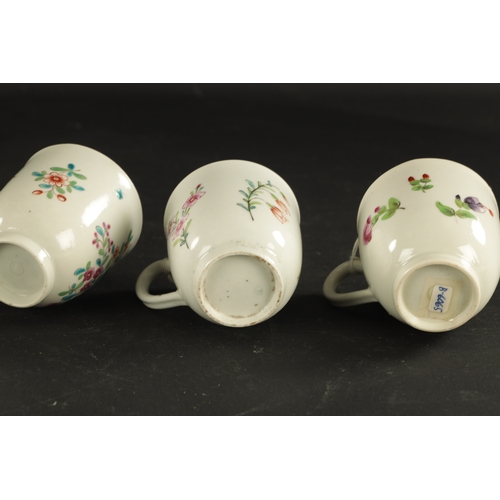 318 - A COLLECTION OF FIVE WORCESTER PORCELAIN COFFEE CUPS PAINTED WITH FLOWERS CIRCA 1775 (6.5cm high)