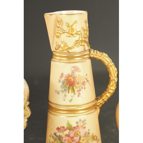 346 - A ROYAL WORCESTER PORCELAIN URN CIRCA 1890 painted with robins upon a reticulated base, A ROYAL WORC... 