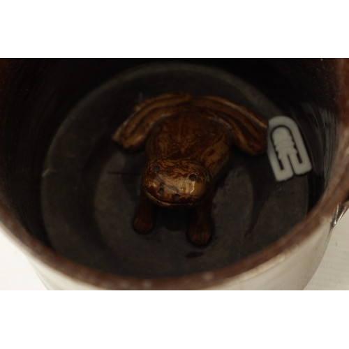 382 - A SLIPWARE TOBACCO JAR AND A LARGE SLIPWARE LOVING CUP WITH FROG CIRCA 1900 (17cm high and smaller)