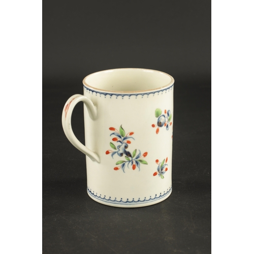 383 - A WORCESTER PORCELAIN MUG PRINTED AND PAINTED WITH FLOWERS CIRCA 1770 (12cm high)