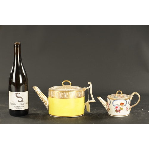 385 - A LATE 18TH CENTURY DERBY YELLOW GROUND TEAPOT AND A BARREL SHAPED TEAPOT CIRCA 1820 (27cm across an... 