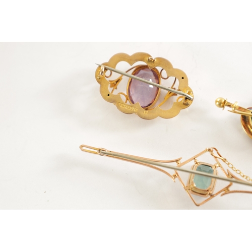 504 - A COLLECTION OF THREE VINTAGE 9CT GOLD BROOCHES comprising of a rose gold bar brooch with aquamarine... 