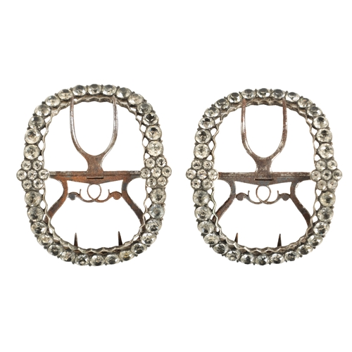 660 - A PAIR OF GEORGE III FINELY CUT STEELWORK AND DIAMANTINE BOWED SHOE BUCKLES (6cm wide 5cm high )