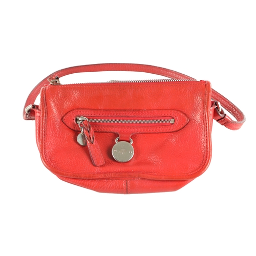 674 - A MULBERRY RED LEATHER SHOULDER BAG