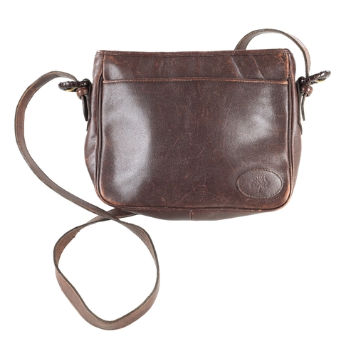 695 - A MULBERRY BROWN LEATHER BAG