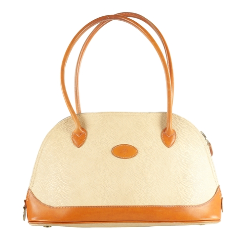 706 - A MULBERRY CREAM AND TAN LEATHER HANDBAG with dust cover