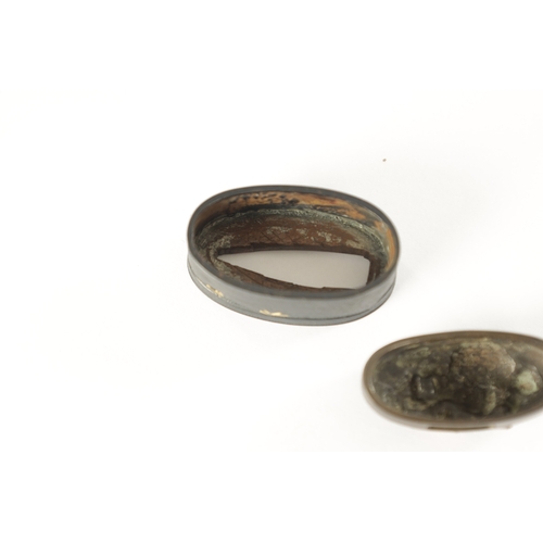 189 - A FINE EDO PERIOD JAPANESE MIXED METAL AND BRONZE FUCHI KASHIRA (4cm wide )