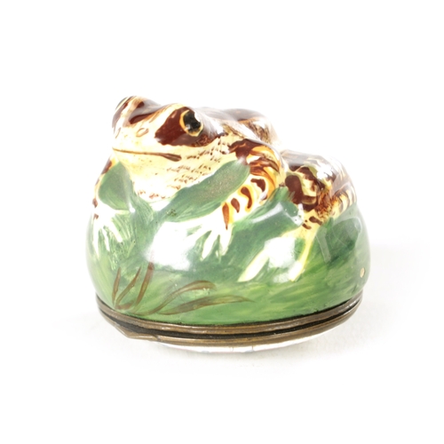 245 - AN 18TH CENTURY SOUTH STAFFORDSHIRE ENAMEL FROG BONBONNIERE realistically modelled and decorated in ... 