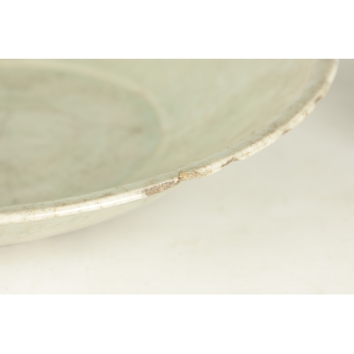 278 - AN 18TH/19TH CENTURY CHINESE CELEDON CRACKLE GLAZED BOWL of footed angular form