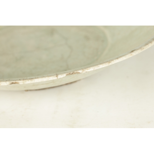 278 - AN 18TH/19TH CENTURY CHINESE CELEDON CRACKLE GLAZED BOWL of footed angular form