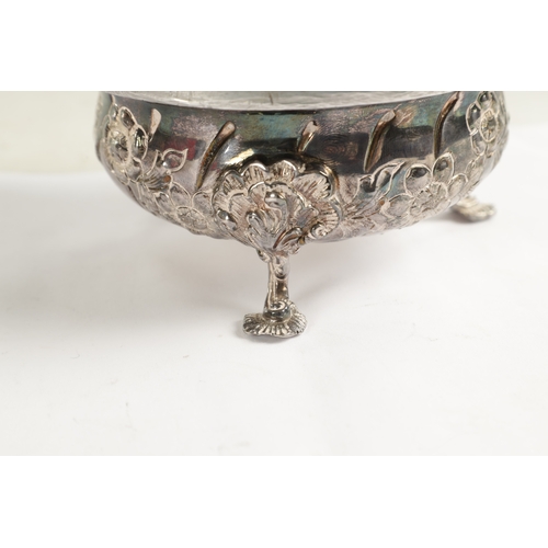 408 - A 19TH CENTURY .925 HALLMARKED SILVER SHALLOW BOWL OF HORSE RACING INTEREST a flower head embossed d... 