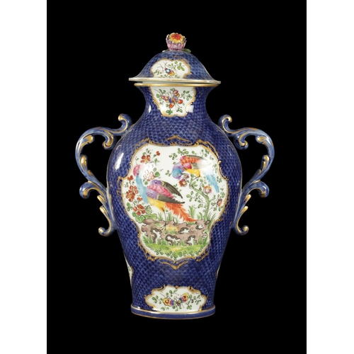 57 - A LATE 19TH CENTURY FIRST PERIOD WORCESTER TYPE TWO-HANDLED SHOULDERED VASE AND COVER - PROBABLY SAM... 